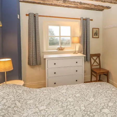 بيت للعطل Mill Farm House, Richmond