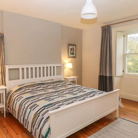 بيت للعطل Mill Farm House, Richmond